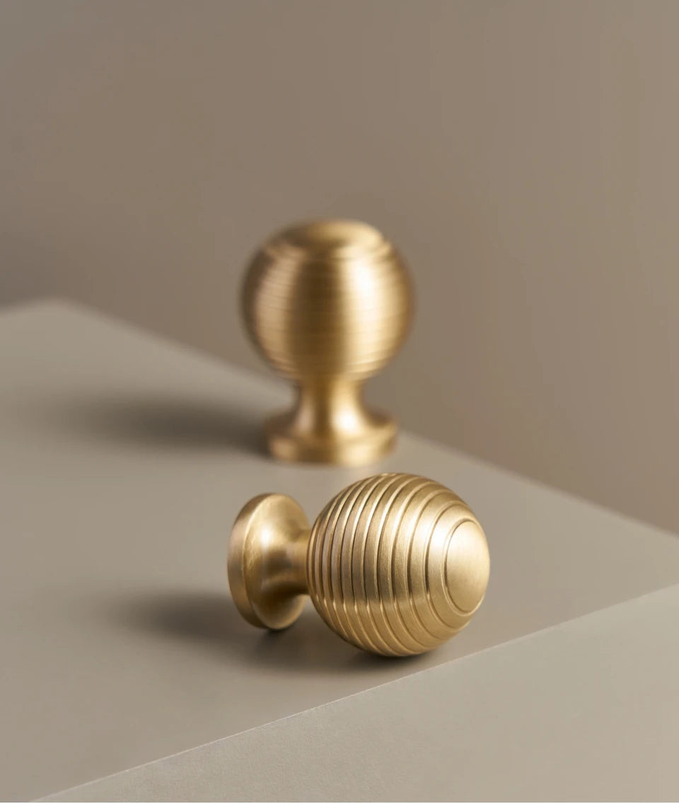 Nurlin French Luxury Solid Brass Kitchen Cabinet Furniture Drawer Cabinet Door Handle Round Knobs T-Bar Wardrobe Pull